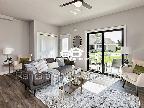 3619 NE Kara Ln Photo 1