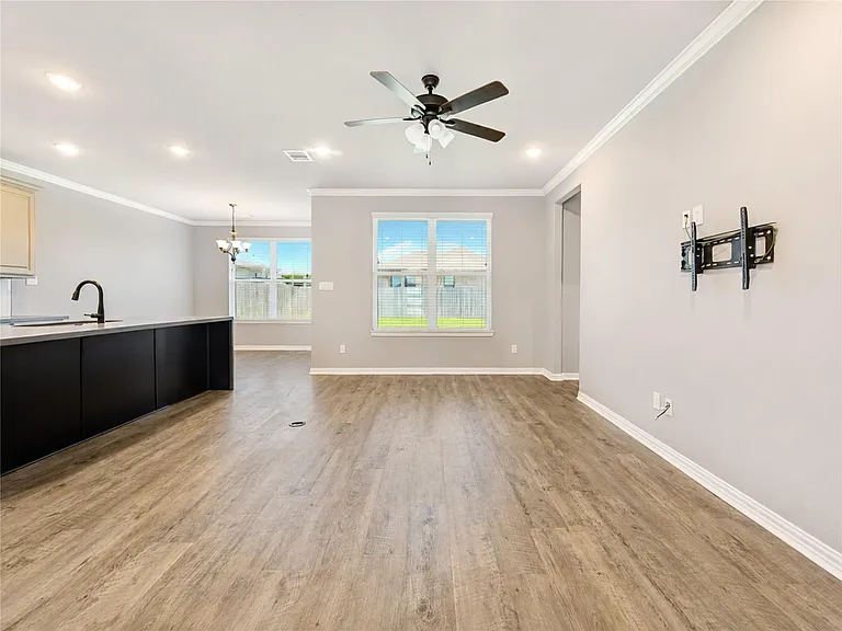 6205 Daytona Dr — Photo 15