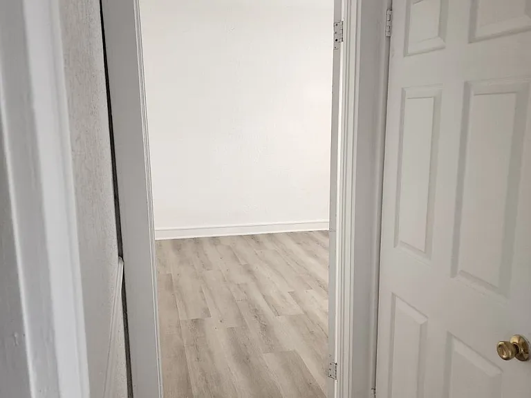 20 E Avenue B #1 — Photo 4