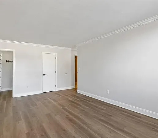 20 Hammond Pond Pkwy #305 — Photo 13
