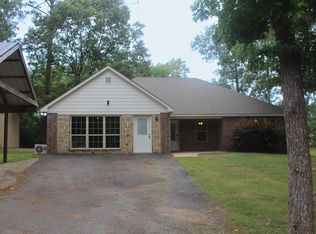 6110 Club Dr, Gilmer, TX 75645