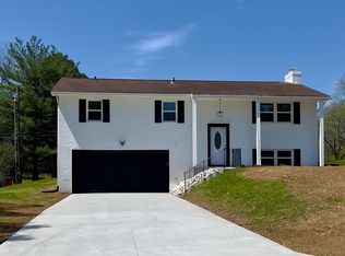 5655 Anderson Rd, Newburgh, IN 47630