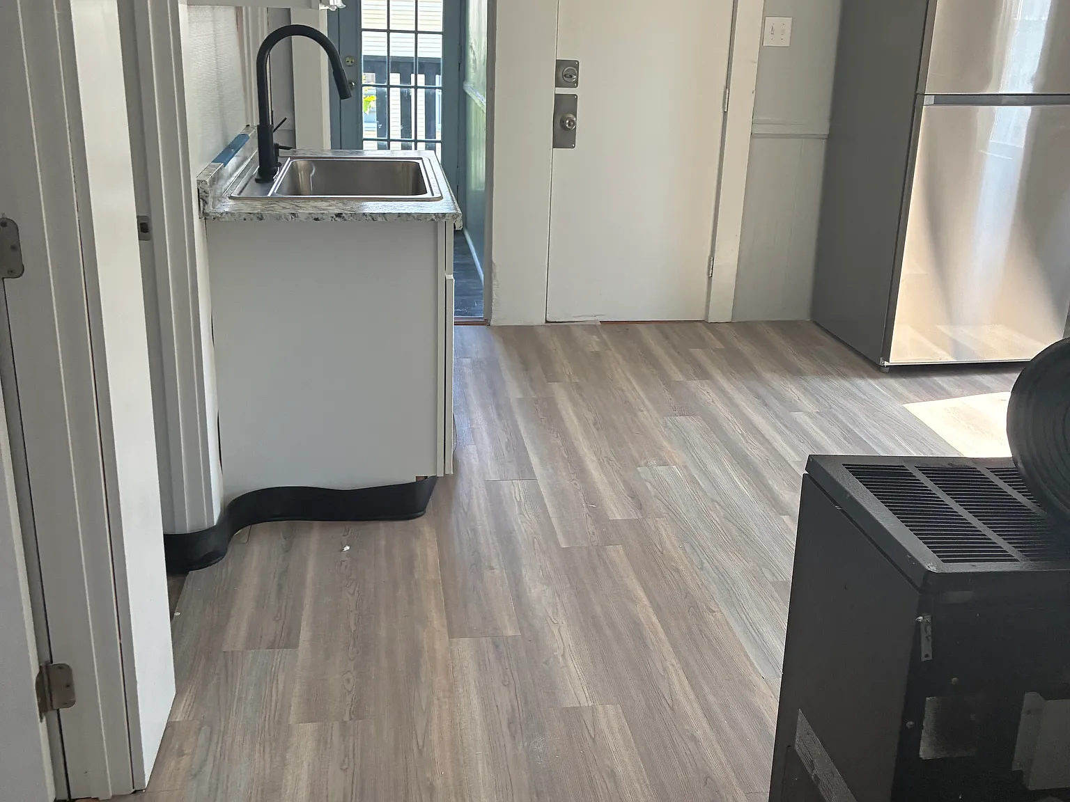 2 bed, 1100 sqft, $1,950 — Photo 2