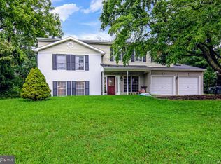3833 Prince William Dr, Fairfax, VA 22031