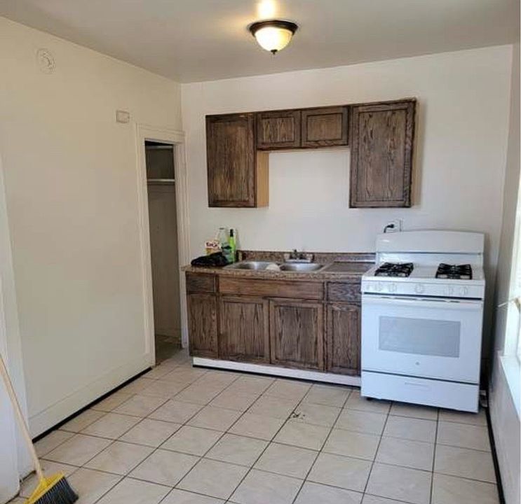1st image of 5742 W Chicago Ave #2