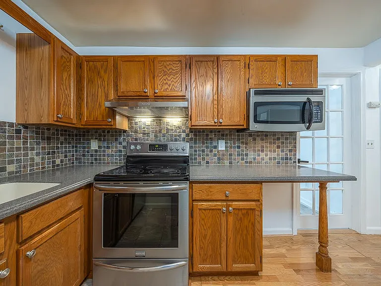 506 Fox Run Ln — Photo 7