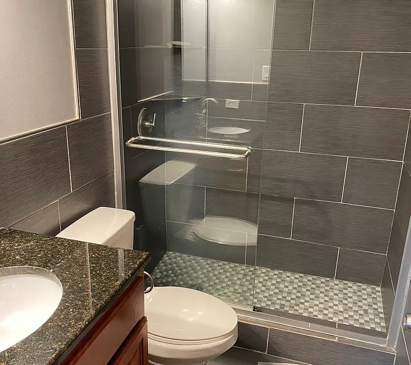 1st image of 807 S Claremont Ave APT 1