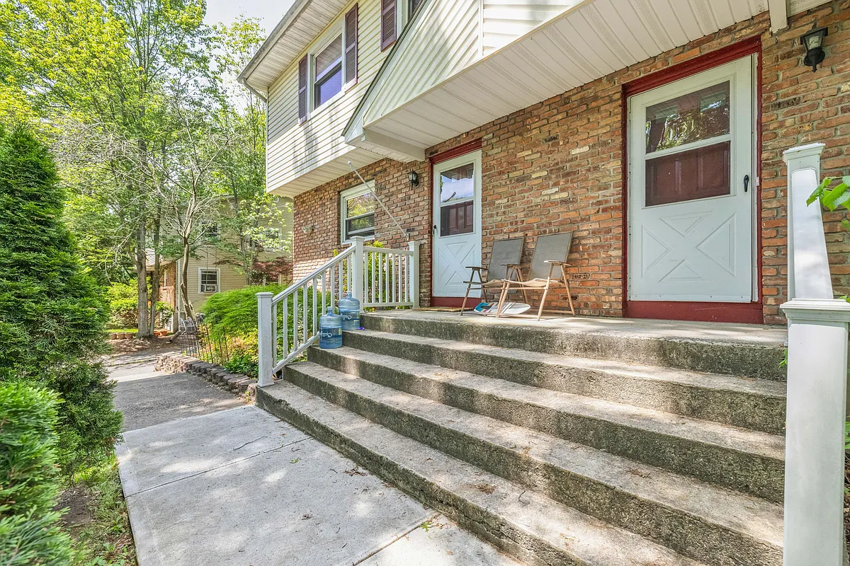 Building Photo - 31 Fisher Ave #31