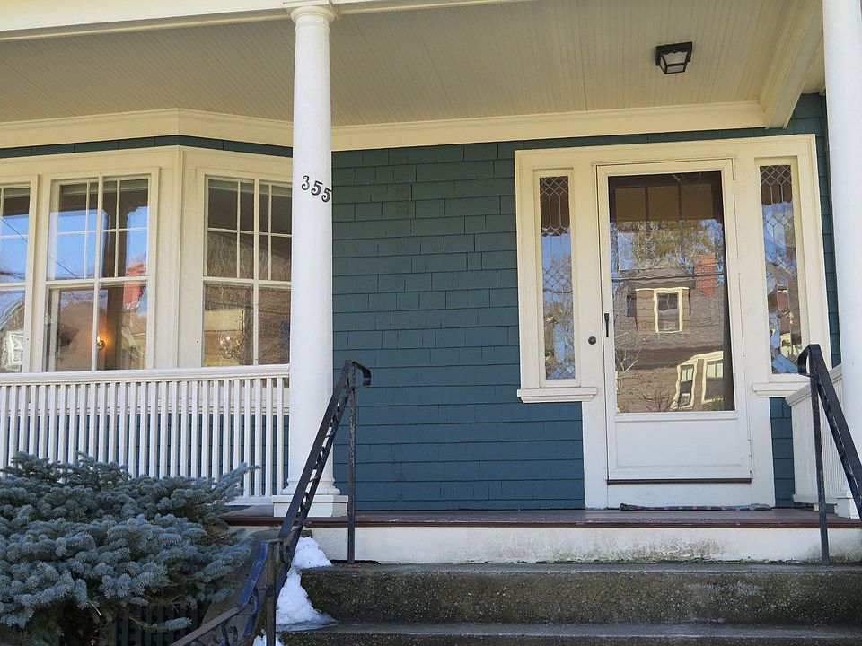 2nd image of 355 Lloyd Ave