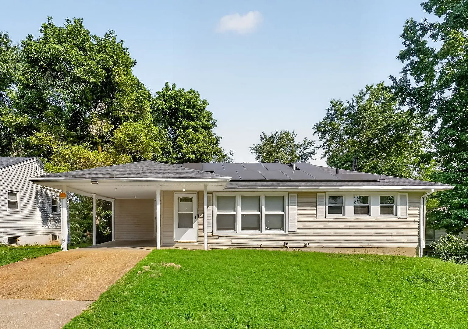 2059 Wilbert Dr 3 Bedroom Home Section 8 Welcome First Month FREE — Photo 2