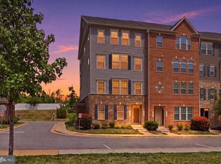 10102 Dorsey Ln, Lanham, MD 20706
