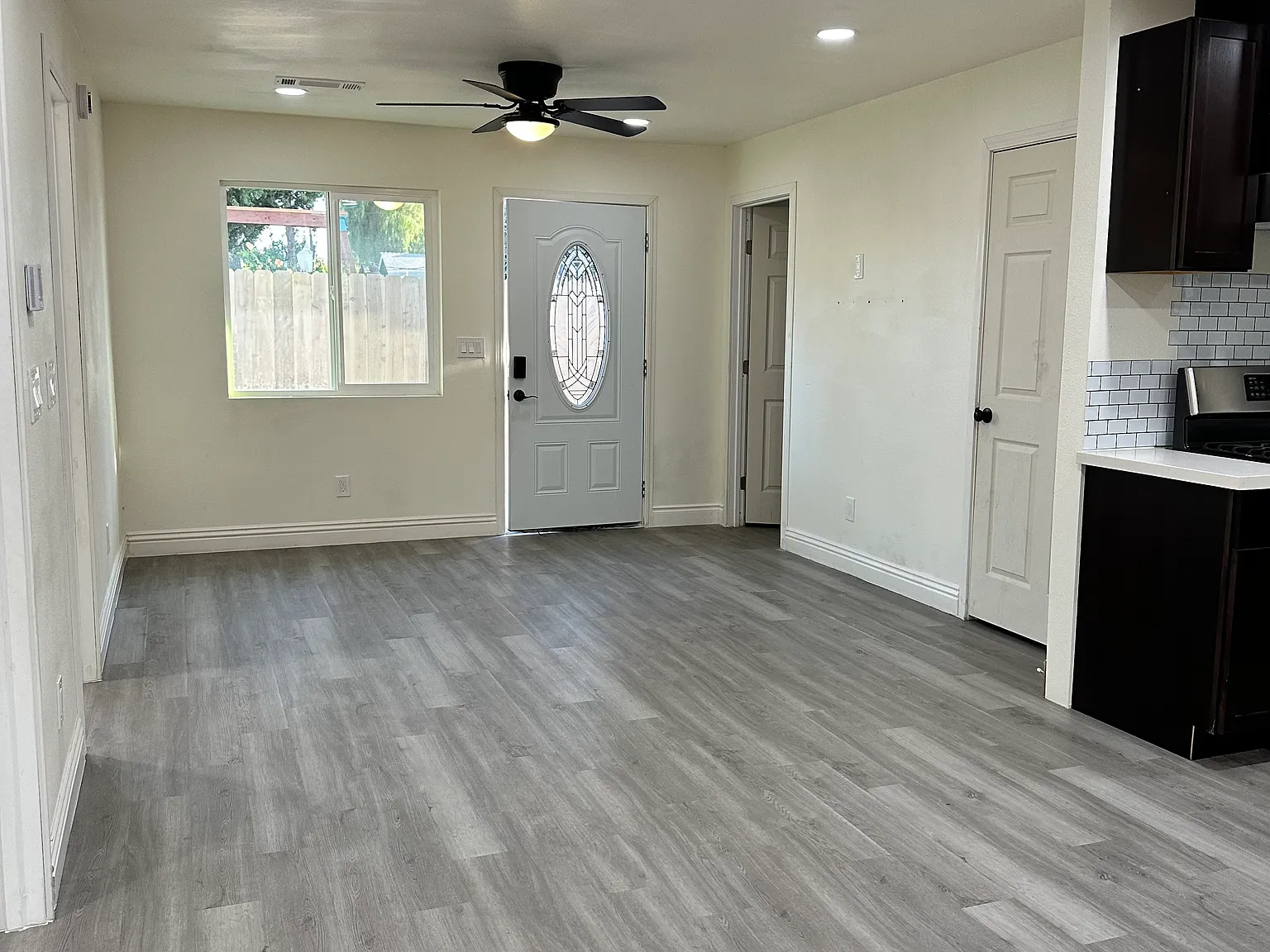 2 bed, $1,800 — Photo 2