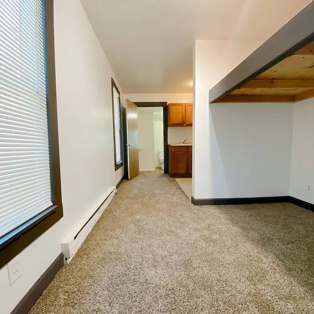 Sunhouse Global: Tran Sunhouse Kt Cag 2507 S 25th St — Photo 2