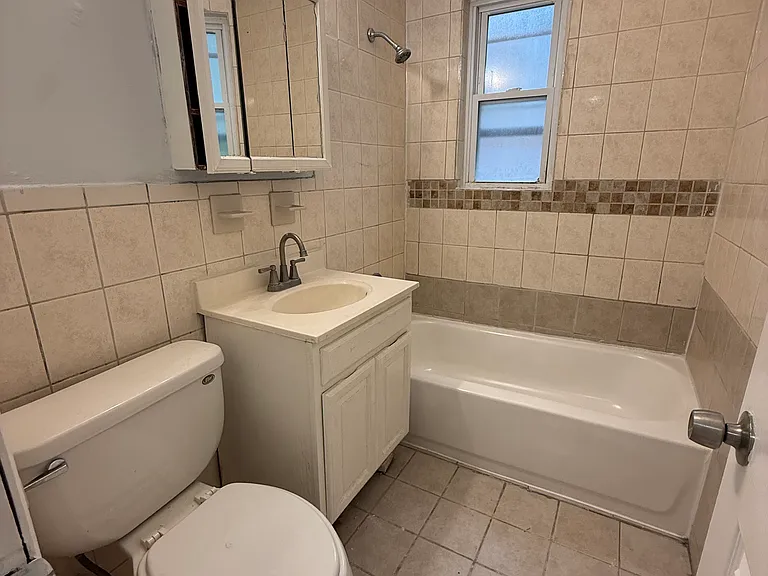 632 Cora Pl #2C — Photo 5