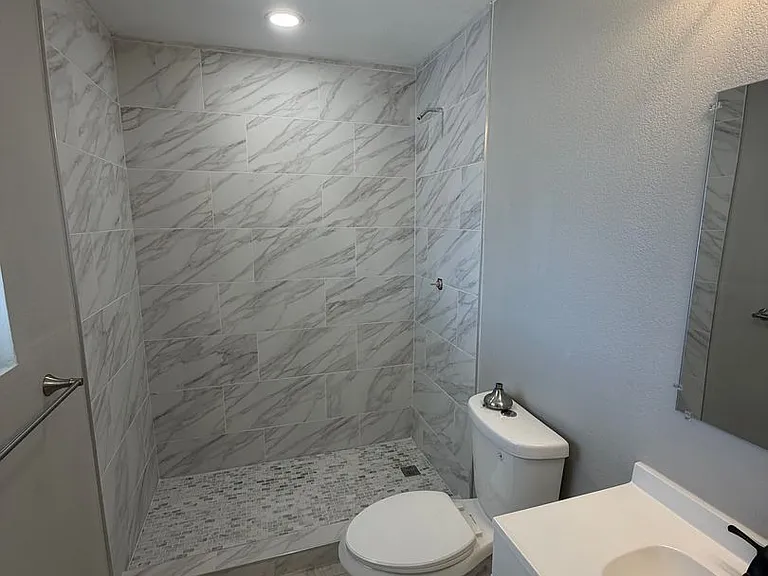 2501 W Sweetwater Ave — Photo 14