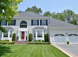 15 Ivy Ct, East Hanover, NJ 07936