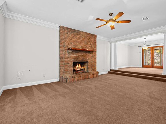 3rd image of 320 NW Auburn Pl