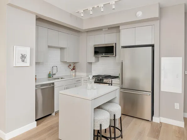 2-21 Malt Drive image 5 of 17