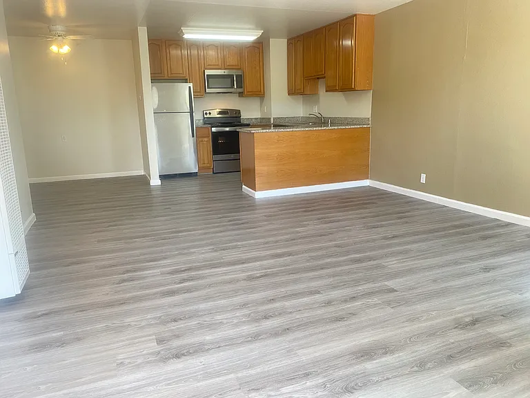 3333 Cabrillo Ave — Photo 15