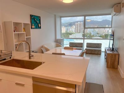909 Kapiolani Blvd APT 1607, Honolulu, HI, 96814