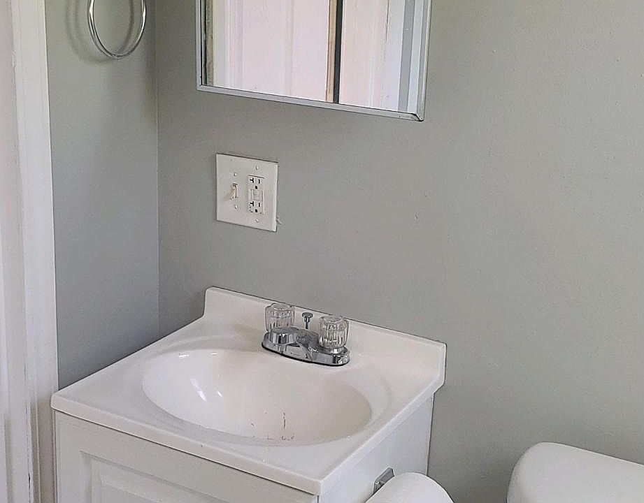 1st image of 3327 Glenway Ave #1