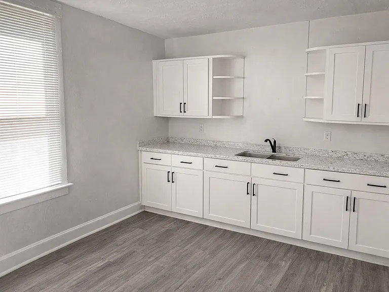 2315 Portland Ave #3 — Photo 4