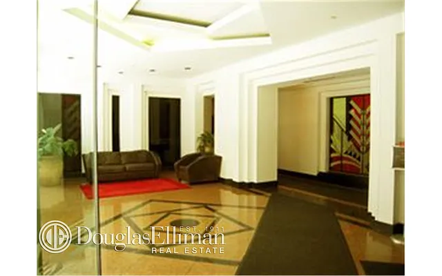 Rented by Douglas Elliman | media 27