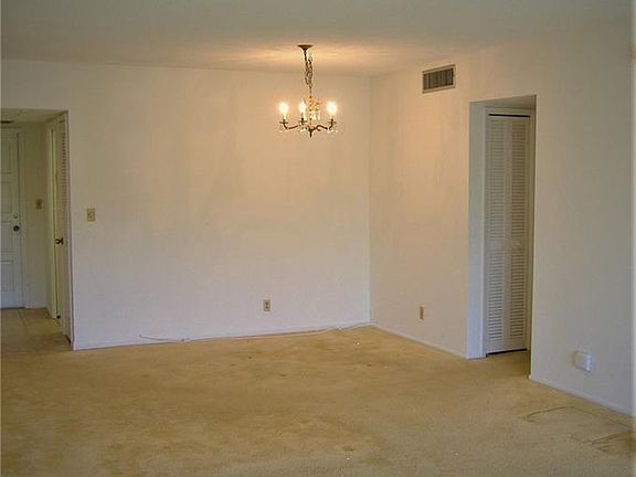 4th image of 3250 N Palm Aire Dr APT 506