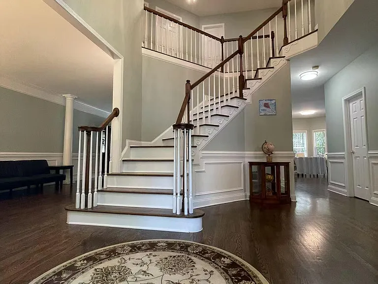6025 Oakridge Ct — Photo 3