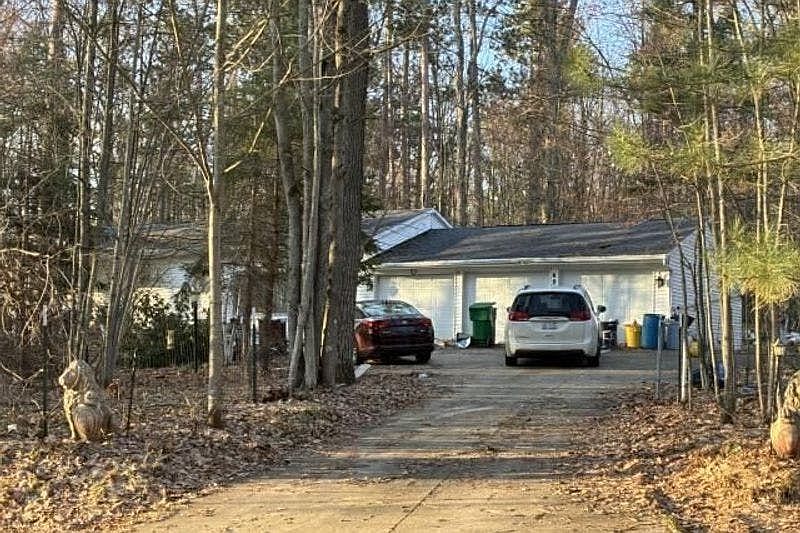 1st image of 4871 Dort Rd