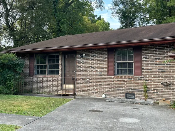 1721 Wilkinson Pike, Maryville, TN 37803