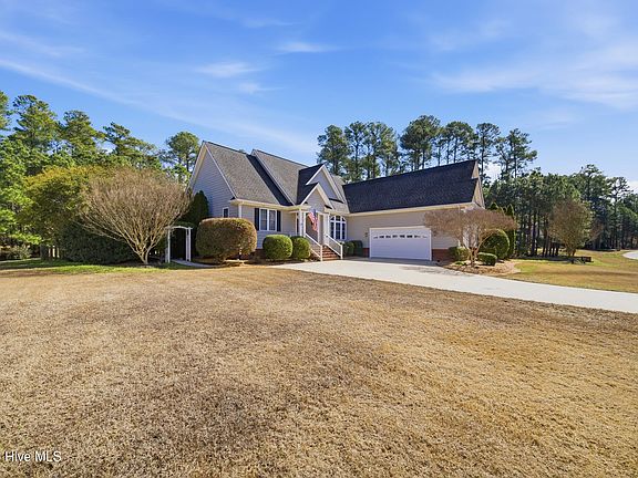 3rd image of 135 Meherrin River Drive