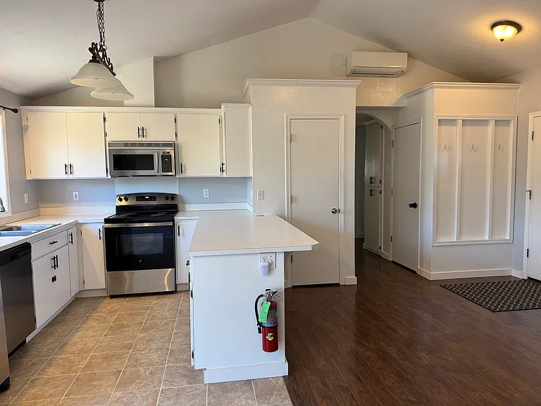 24885 Spare Ln — Photo 10