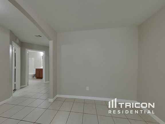 5th image of 425 Palomino Stand Dr