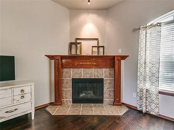 4th image of 21889 Meadow Mist Cir