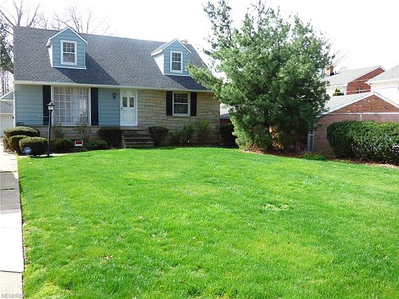 2nd image of 27700 Parkview Dr