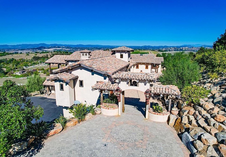1st image of 19 Vista Grande Dr #2317