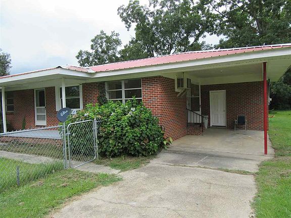 5th image of 323 Bowden St