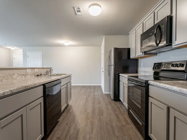 1259B Oak St — Photo 8
