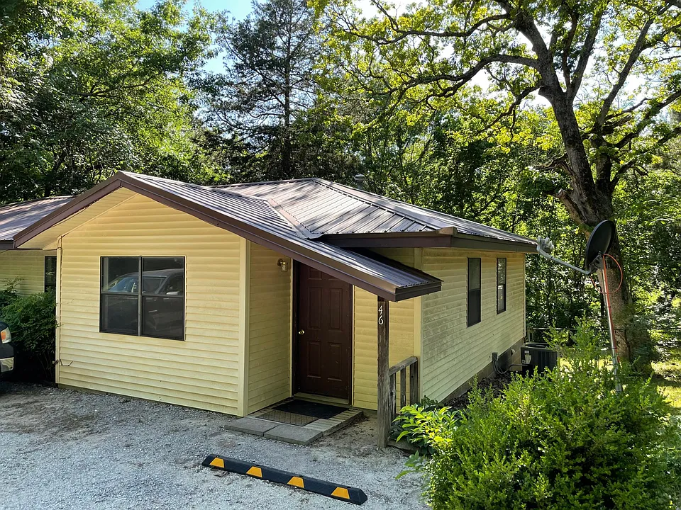 46 Standley Ave