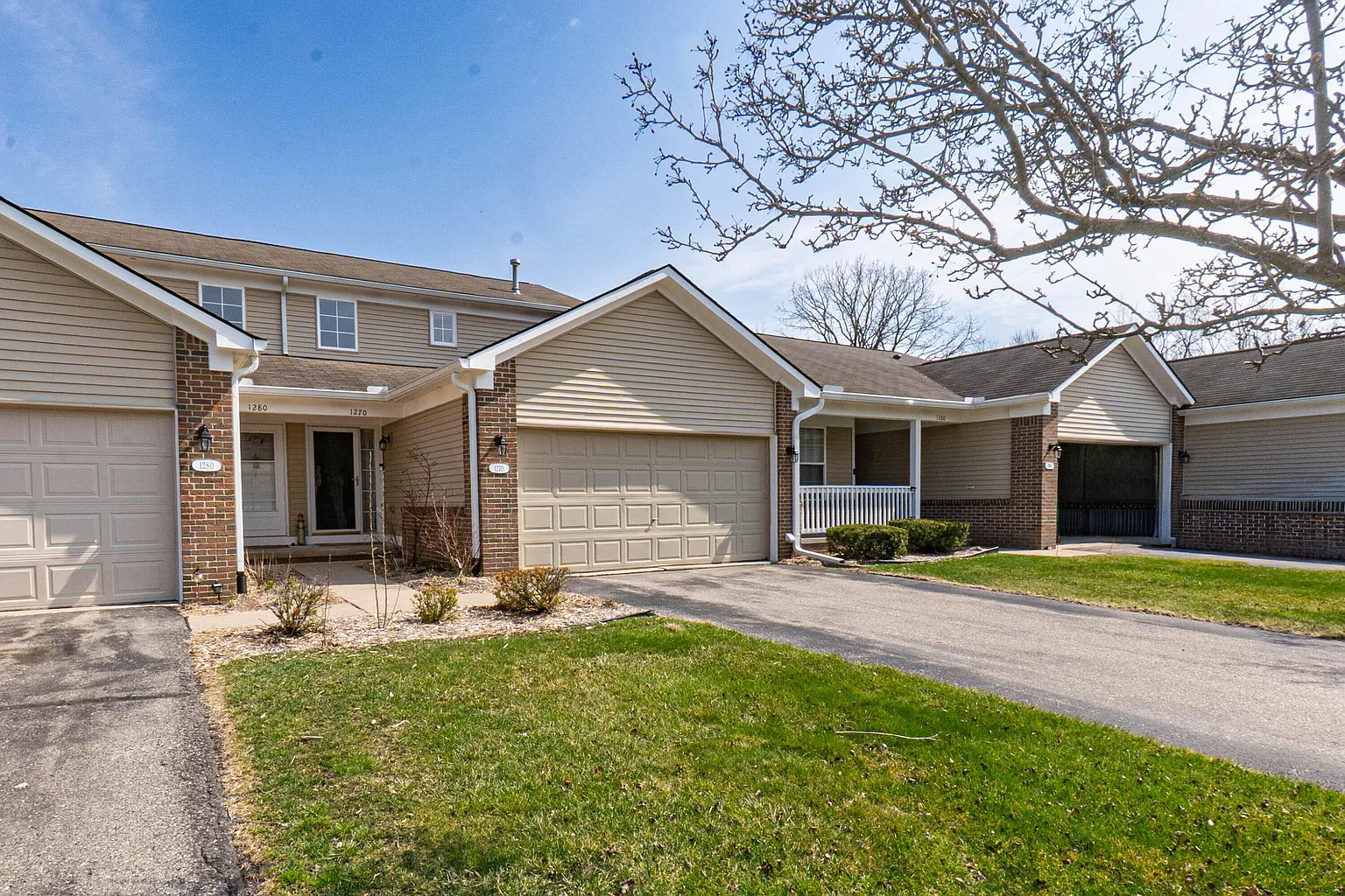1270 Stewart Dr photo 1
