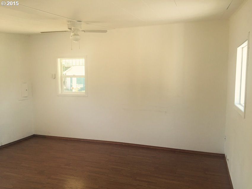 2nd image of 437 D St SW