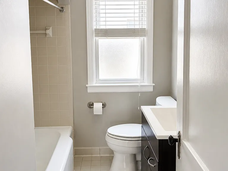 22424 Nowlin St — Photo 10