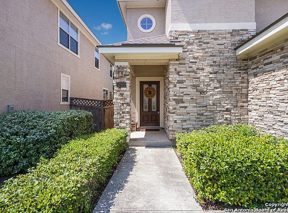 2nd image of 10909 Micalet Ct