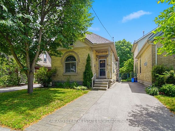 3rd image of 897 Elias St