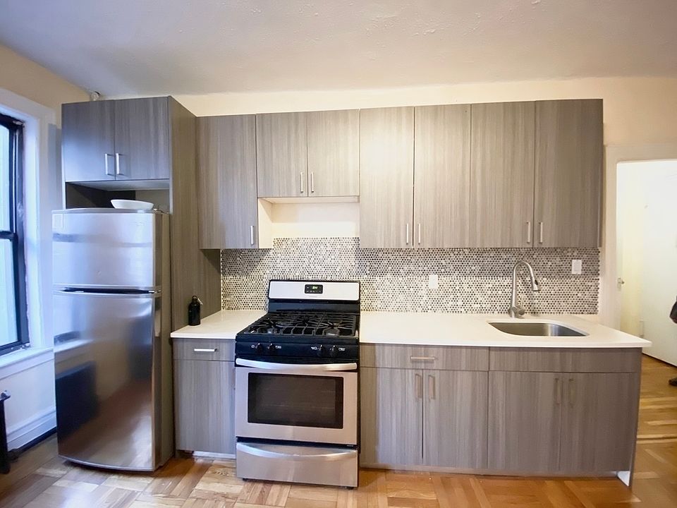 2nd image of 65 Post Ave #4I