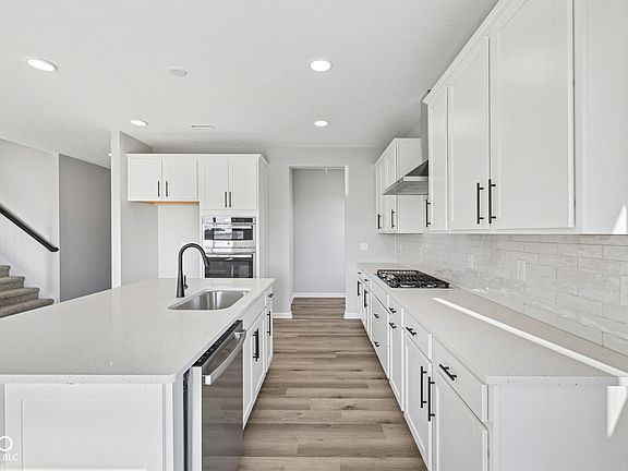 5th image of 3737 Hayden Valley Dr