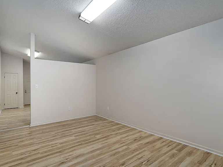 108 N Market St #1 — Photo 7