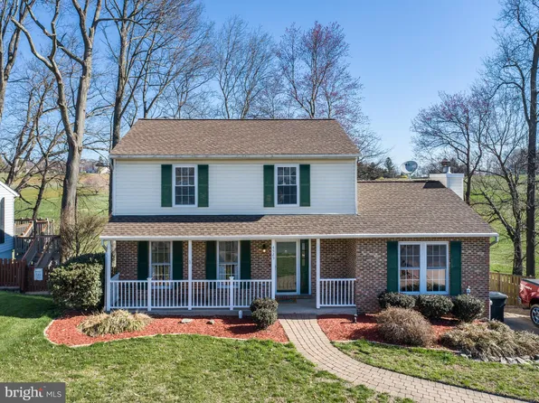 4525 N Woods Trl, Hampstead, MD 21074