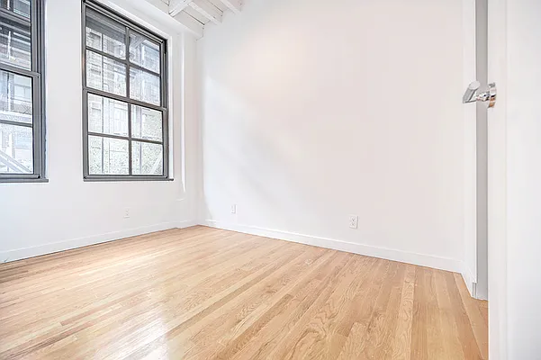 Rented by Urbane Brokerage | media 18